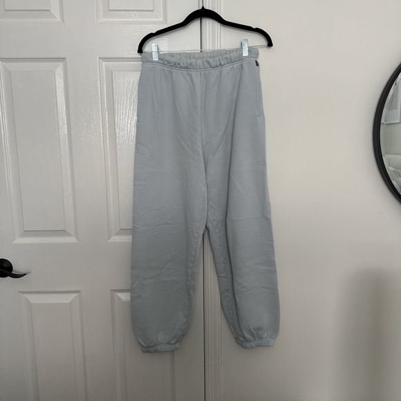 Aritzia TNA Pure Fleece oversized sweats - Picture 2 of 3